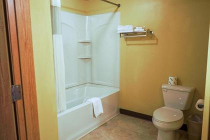 Regal Inn Coffeyville - image 3