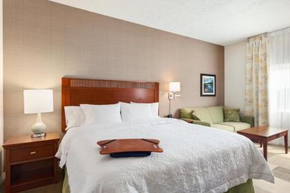 Hampton Inn Burlington - Colchester - image 11