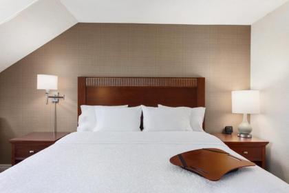 Hampton Inn Burlington - Colchester - image 8