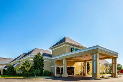 Quality Inn  Suites Coldwater Coldwater