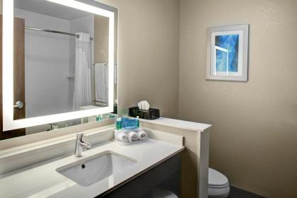 Holiday Inn Express & Suites Coldwater an IHG Hotel - image 11