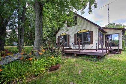 Waterfront Cottage with Deck and Dock on Dragon Lake