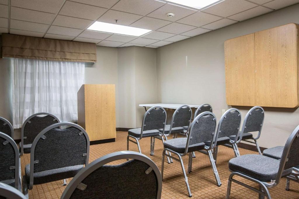 Sleep Inn Atlanta Airport - image 5