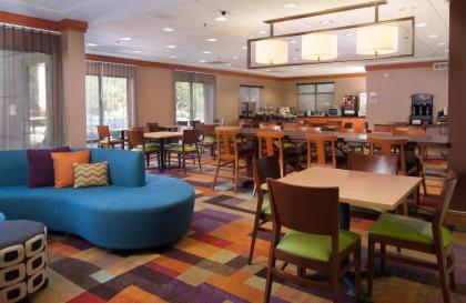 Fairfield Inn and Suites Atlanta Airport South/Sullivan Road - image 12