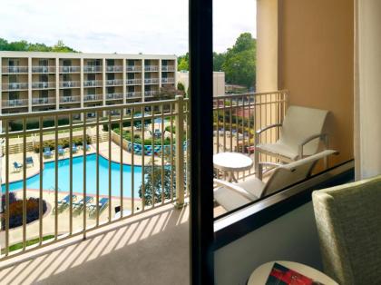 Atlanta Airport Marriott - image 3