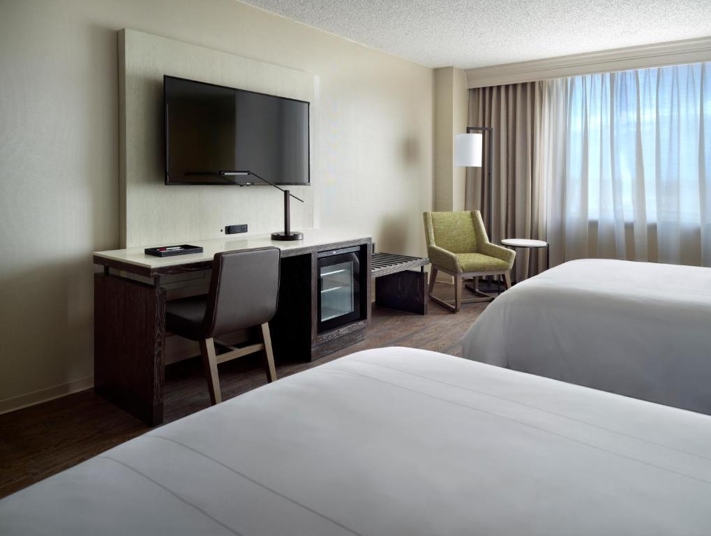 Atlanta Airport Marriott - image 5