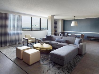 Atlanta Airport Marriott - image 8