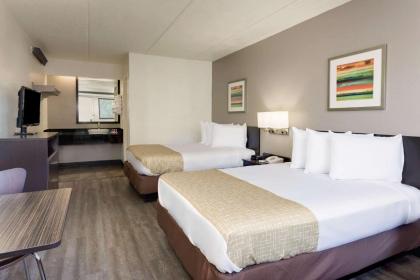 Travelodge by Wyndham College Park - image 12