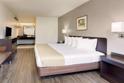 Travelodge by Wyndham College Park - image 14