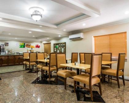 Quality Inn & Suites Atlanta Airport South - image 10