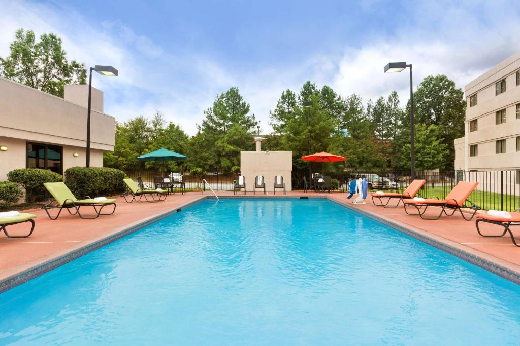 Country Inn & Suites by Radisson Atlanta Airport South GA - main image