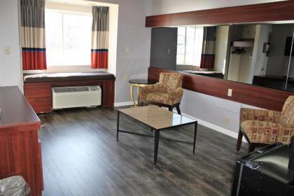 Microtel Inn by Wyndham Atlanta Airport - image 12