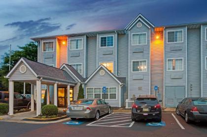 Microtel Inn by Wyndham Atlanta Airport - image 2