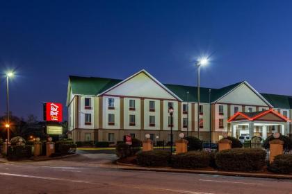 Red Roof PLUS+ & Suites Atlanta Airport South - image 8