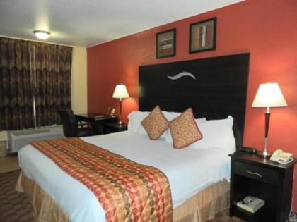 Manor Inn College Station - image 3