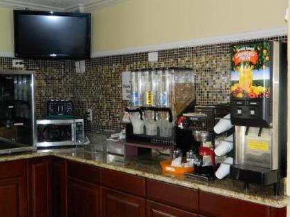 Manor Inn College Station - image 5