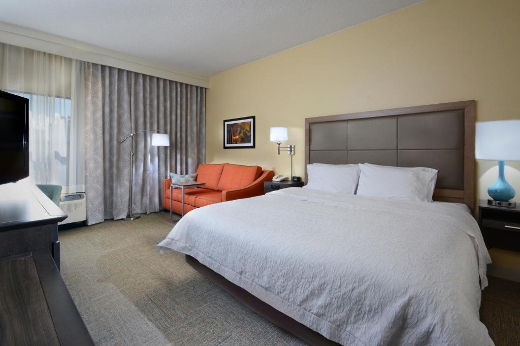 Hampton Inn Martinsville - image 4