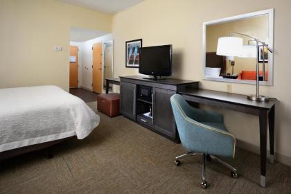 Hampton Inn Martinsville - image 5