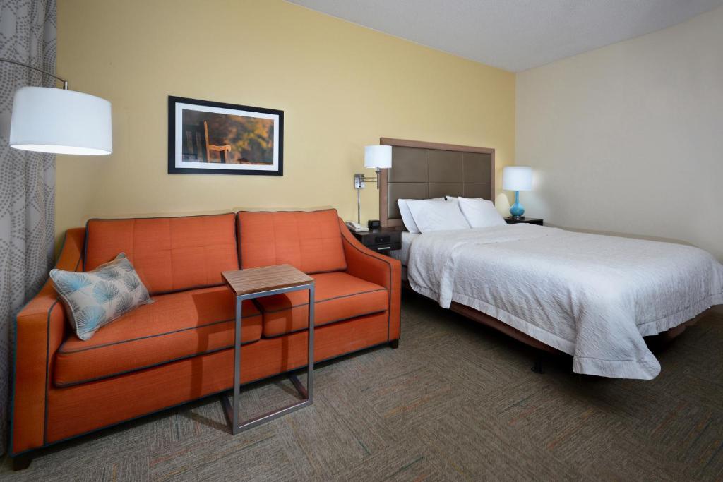 Hampton Inn Martinsville - image 6