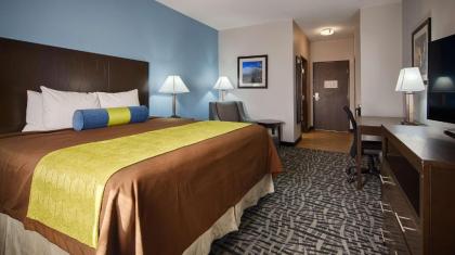 Best Western Plus Lonestar Inn & Suites - image 13