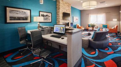 Best Western Plus Lonestar Inn & Suites - image 4