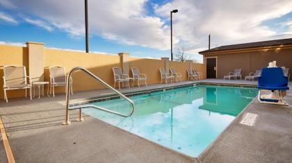 Best Western Plus Lonestar Inn & Suites - image 9