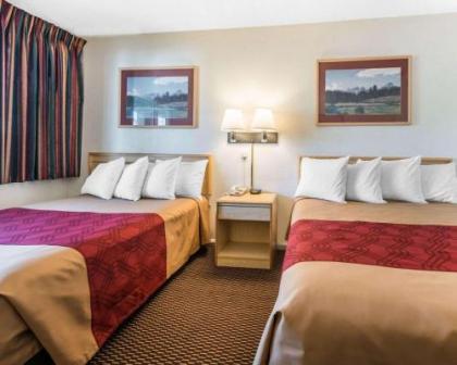 Econo Lodge Downtown Colorado Springs - image 2