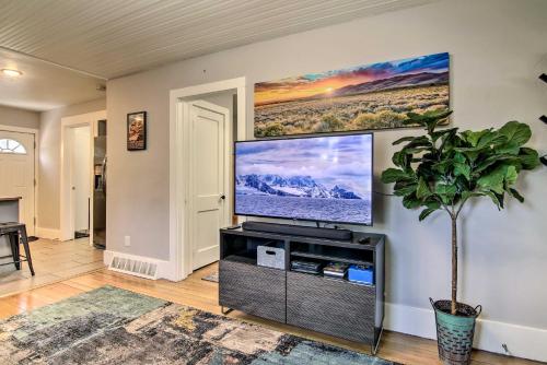 Colorado Springs Bungalow - Walk to Downtown! - image 5