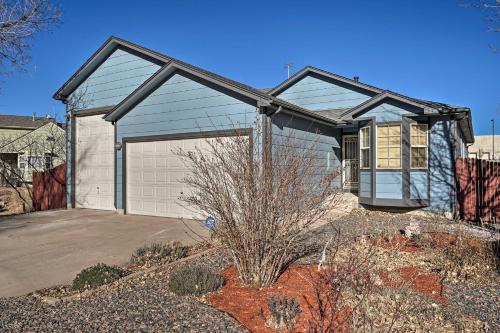 Updated Home 3 Mi to Garden of the Gods! - main image