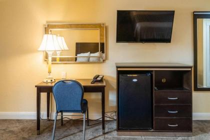 Rodeway Inn & Suites Colton-Riverside - image 5