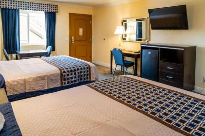 Rodeway Inn & Suites Colton-Riverside - image 6