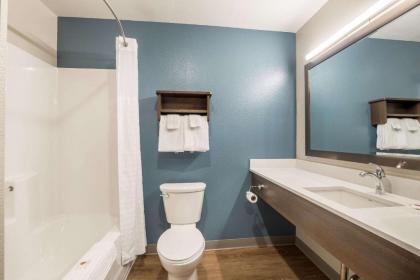 WoodSpring Suites Colton - image 14