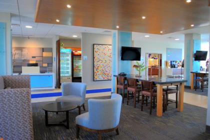 Holiday Inn Express & Suites - Columbia City an IHG Hotel - image 10
