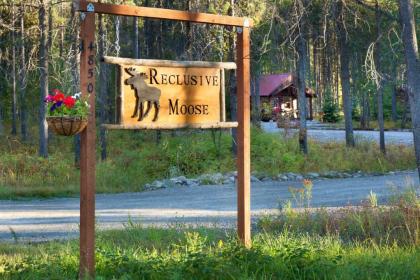 Reclusive Moose Cabins - image 9