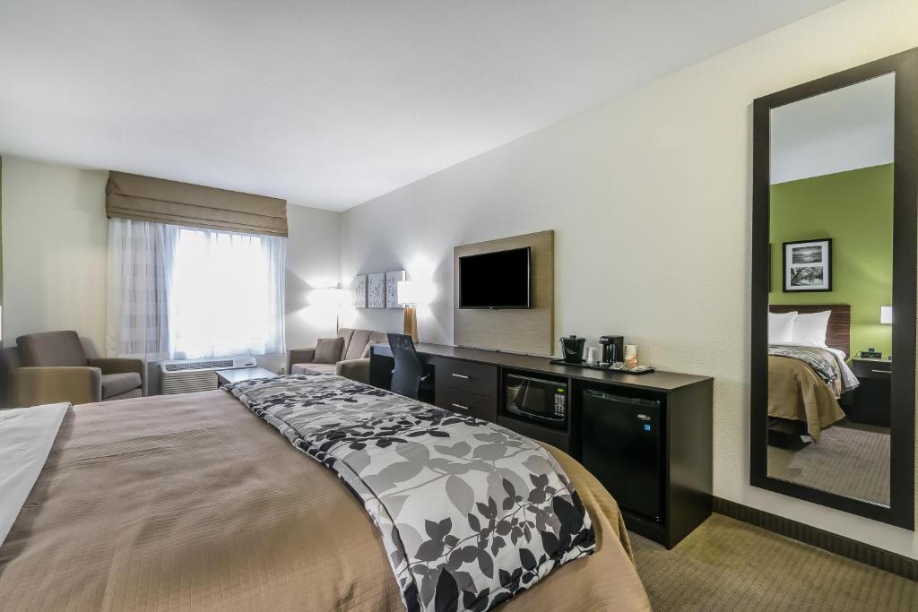 Sleep Inn & Suites Columbia - image 3