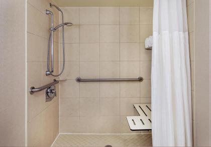 DoubleTree by Hilton Columbia - image 10