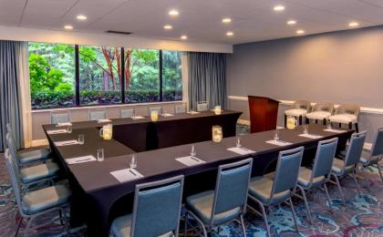 DoubleTree by Hilton Columbia - image 5