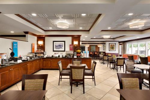 Hampton Inn Columbia Downtown Historic District - image 2