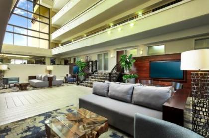 DoubleTree by Hilton Hotel Columbia - image 2