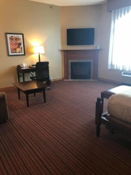 Best Western Plus Dutch Haus Inn and Suites - image 7