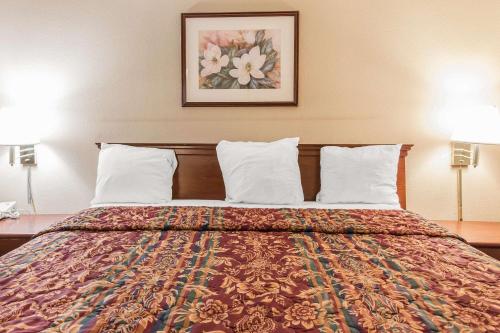 Columbus inn and Suites - image 3
