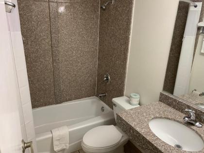 Days Inn by Wyndham Columbus IN - image 10