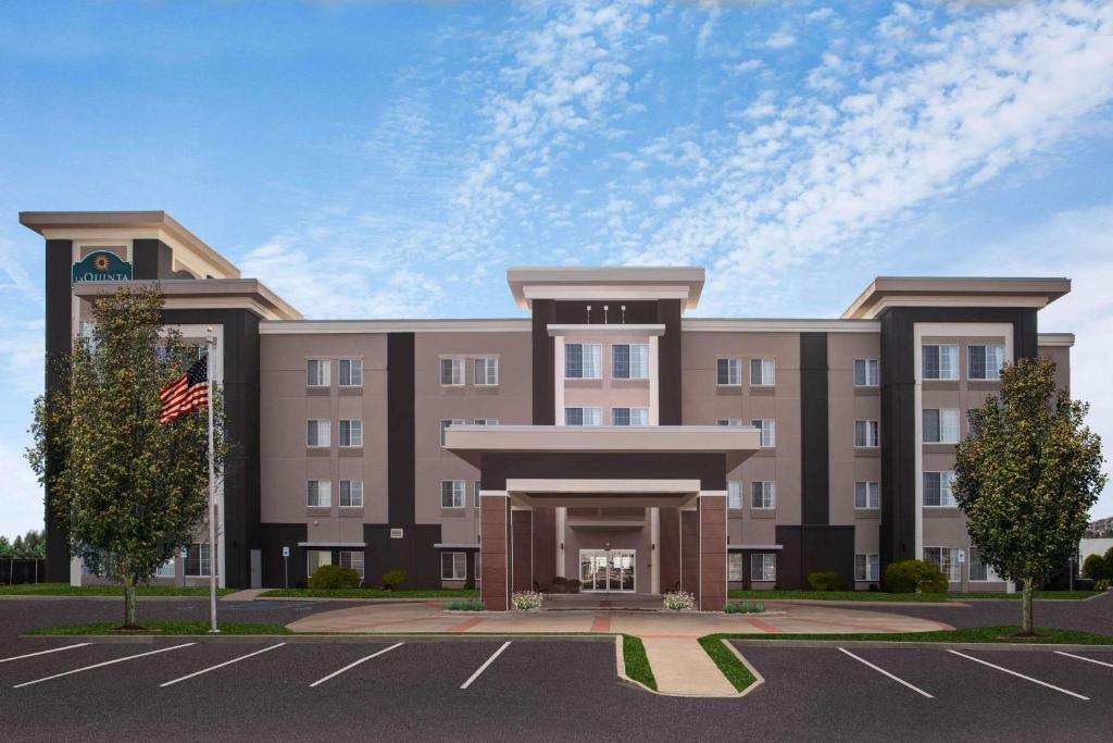 La Quinta by Wyndham Columbus - Edinburgh - main image