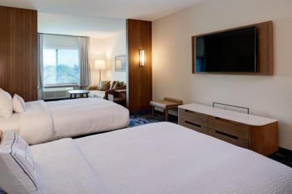 Fairfield Inn & Suites by Marriott Columbus IN - image 13