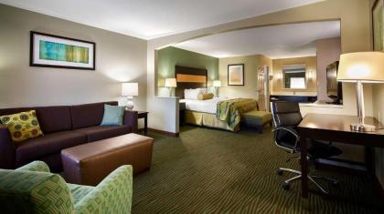 Best Western Executive Suites - image 5