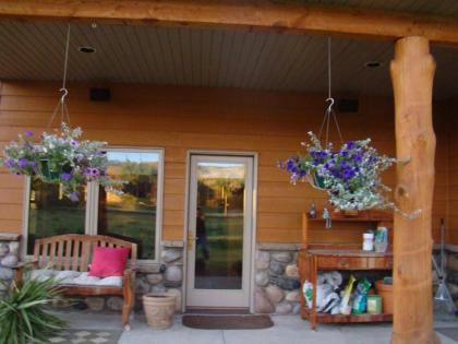 Yellowstone River Lodge and Cabins - image 11