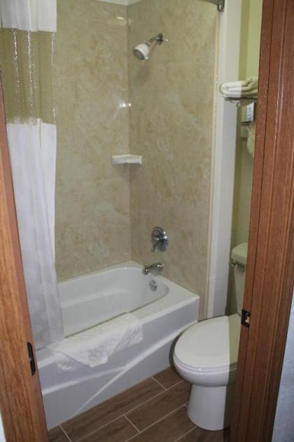 Columbus Inn - image 9
