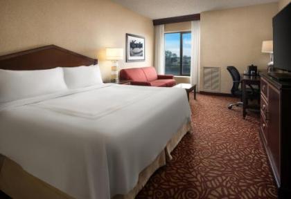 Columbus Airport Marriott - image 3