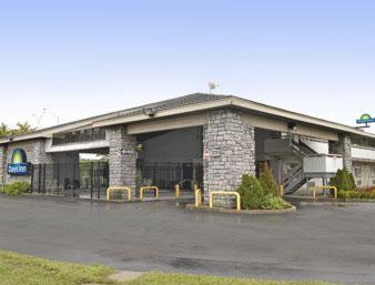 Days Inn by Wyndham Columbus Fairgrounds - image 4
