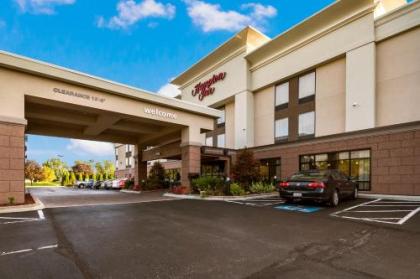 Hampton Inn West - image 3